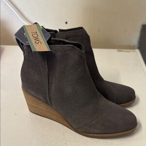 TOMS Women’s Gray Suede Wedge Ankle Boot